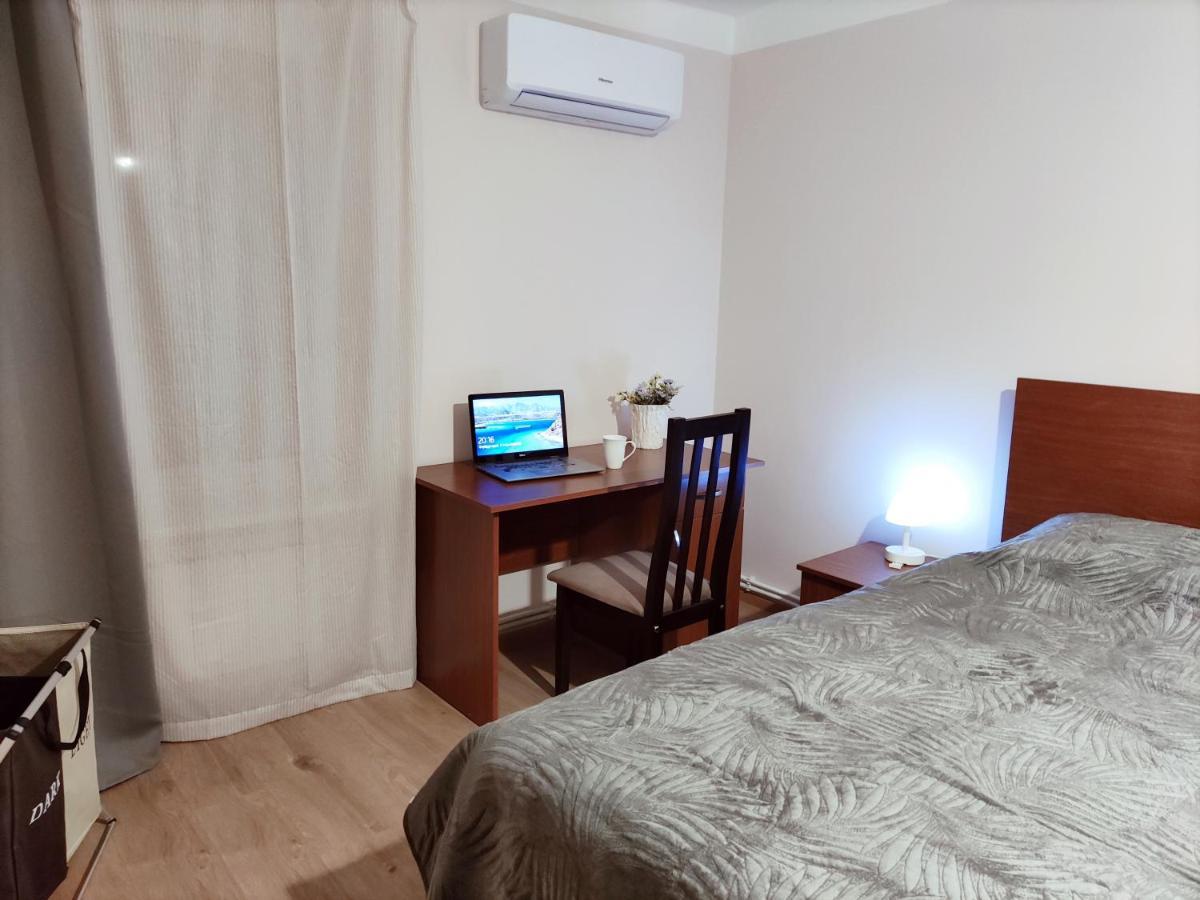 Renovated 1 Bedroom With King Size Bed In Kentron Yerevan Bagian luar foto